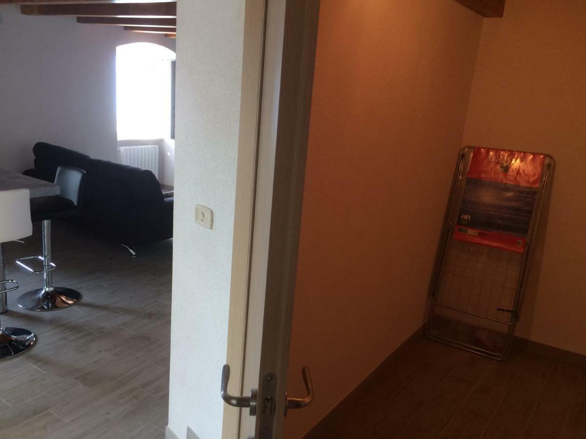 Appartamento Cadelagnel Castelletto Di Brenzone Dış mekan fotoğraf